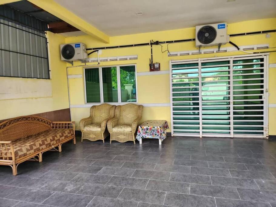 バンティング D'Haja 61 Klia Sepang With 3 Airconds & Wifiヴィラ エクステリア 写真